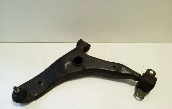 Volvo S40, V40 Front lower control arm/wishbone