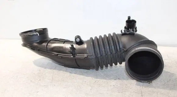 BMW X1 E84 Air intake hose/pipe 7804846