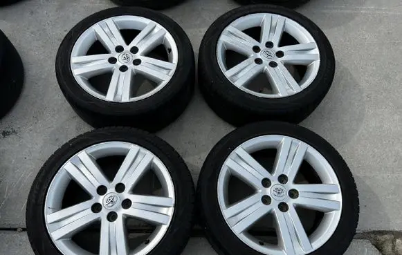 Toyota Corolla E160 E170 R17 alloy rim 