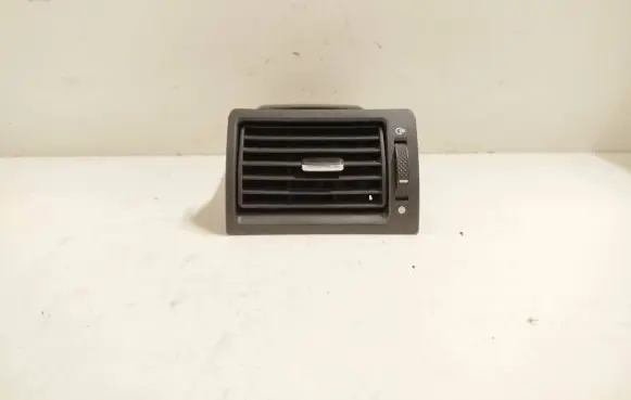 Ford Mondeo Mk III Dash center air vent grill D1B1A