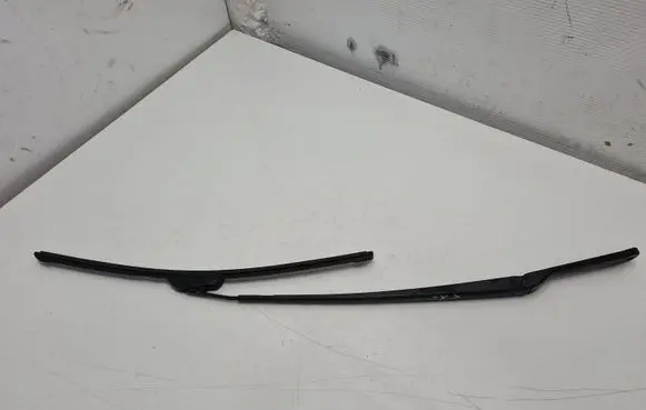 BMW X5 E53 Front wiper blade arm