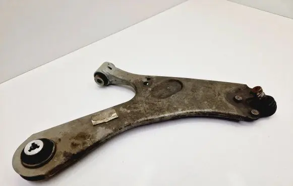 Peugeot 2008 II Front lower control arm/wishbone