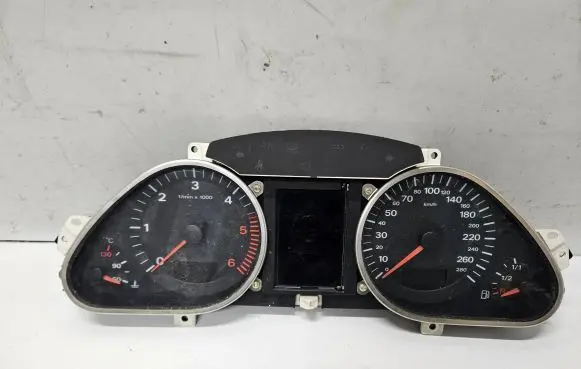 Audi A6 S6 C6 4F Speedometer (instrument cluster) 4F0920900S