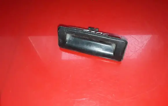 Skoda Yeti (5L) Tailgate opening switch 5J0827229