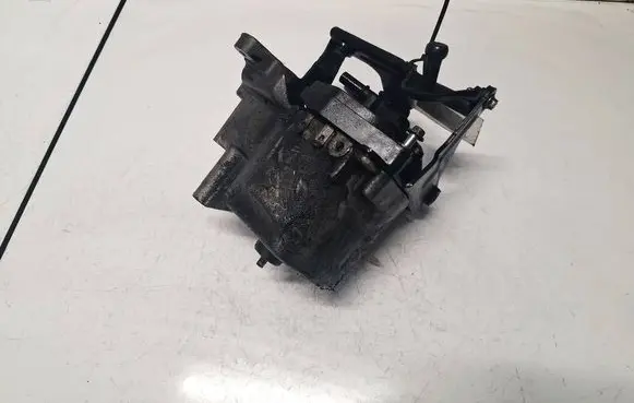 Ford Focus Fuel filter AV6Q9180