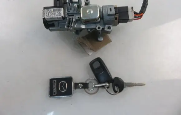 Mazda 2 Ignition lock GJ6A66938A