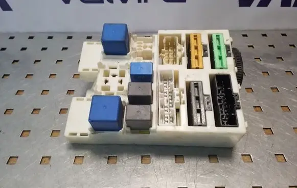 Hyundai Terracan Fuse module 91720H1000