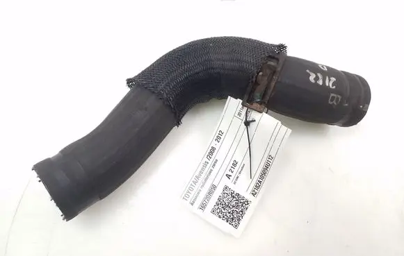 Toyota Avensis T270 Engine coolant pipe/hose 165720R050