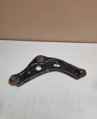 Nissan Qashqai Front lower control arm/wishbone 3455013
