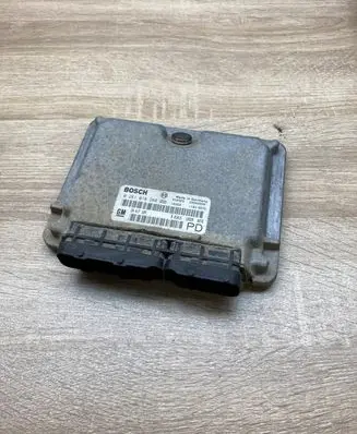 Opel Zafira A Engine control unit/module ECU 24417169 0281010268