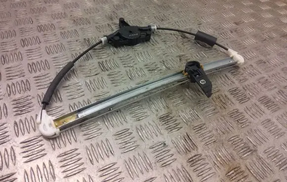 Mazda CX-3 Rear window lifting mechanism without motor PBTG30