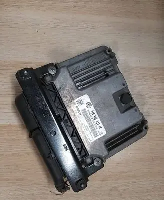 Seat Ibiza IV (6J,6P) Engine control unit/module 045906013AE