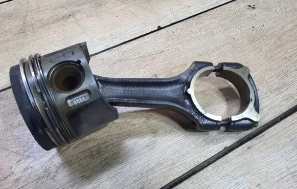 Mercedes-Benz E W211 Piston with connecting rod 8854A