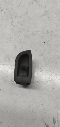 Audi A4 S4 B8 8K Tailgate opening switch 8k0959831