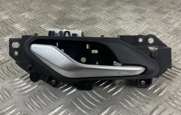 Jeep Grand Cherokee WL Front door interior handle 6PV26TRMAA