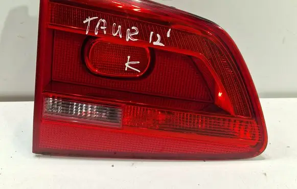 Volkswagen Touran II Tailgate rear/tail lights 1T0945093A