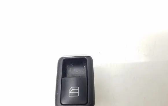 Mercedes-Benz C W204 Electric window control switch A2048707358