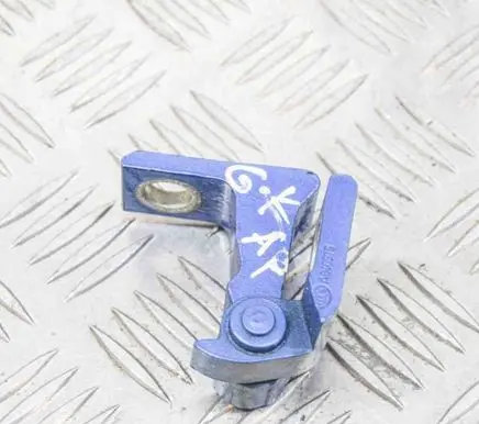 Audi Q3 8U Rear door lower hinge 8X0831403A A046575