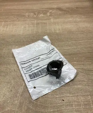 Nissan Qashqai Front parking sensor holder (PDC) 28533JD000