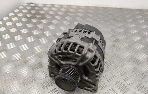 Mercedes-Benz B W246 W242 Generator/alternator A0009060022