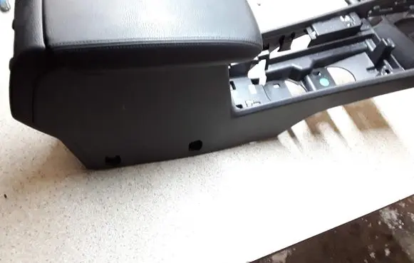 Volkswagen PASSAT B7 USA Center console 561863243 561864089