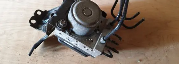 Nissan X-Trail T31 ABS Pump E7X230038