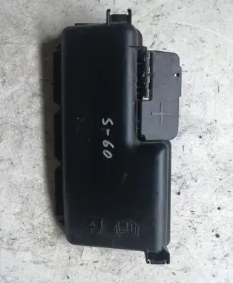 Volvo S60 Fuse box cover 30728133