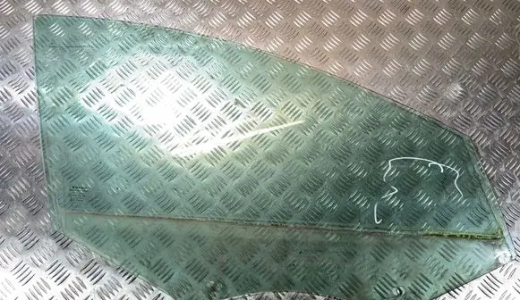 Volvo XC60 Front door window glass four-door