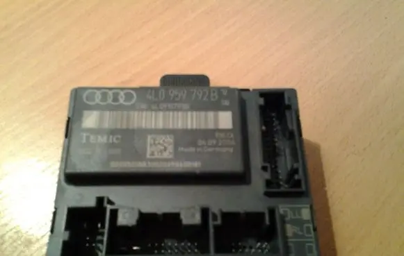 Audi Q7 4L Door control unit/module 4L0959792B 4L0910793B