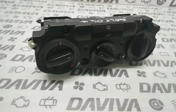 Volkswagen Golf IV Climate control unit