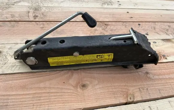 Volkswagen PASSAT CC Lift Jack 3C0011031B