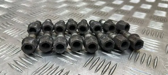 Skoda Octavia Mk3 (5E) Nuts/bolts 