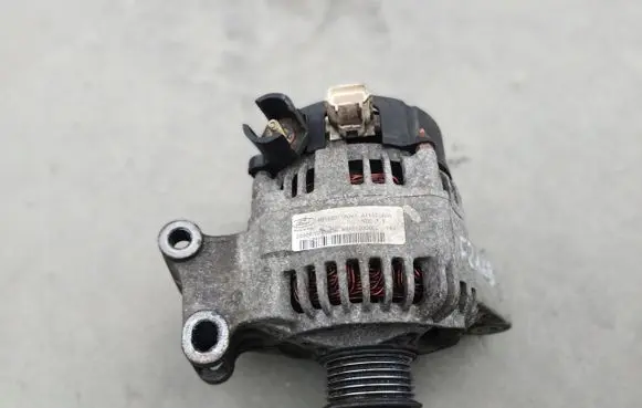 Ford Focus Generator/alternator 98AB10300GL