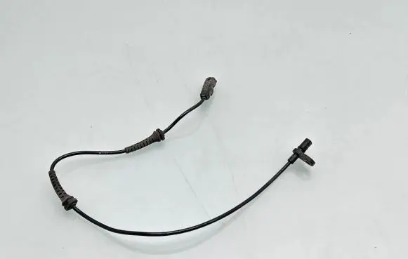 Dacia Logan III ABS brake wheel speed sensor 479004677R