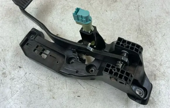 Ford Edge II Brake pedal E1GC9F856MF