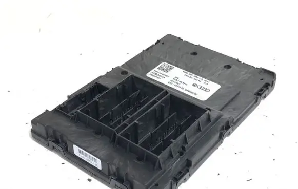 Audi Q5 SQ5 Central body control module 8W0907063CG