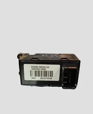 Hyundai i40 Electric window control switch 935803Z050 39R5251000