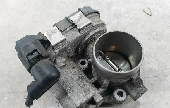 Skoda Fabia Mk3 (NJ) Throttle body valve 04C133062C