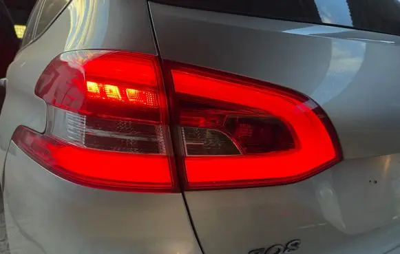 Peugeot 308 Tailgate rear/tail lights 9678098080 9001903 L90019030