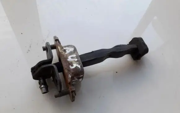 Toyota Avensis T220 Rear door check strap stopper