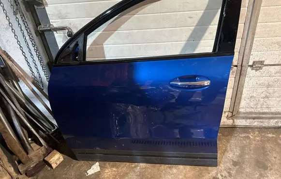 Mercedes-Benz EQA Front door