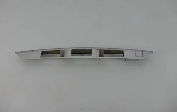 Mazda Premacy Trunk door license plate light bar C10050811