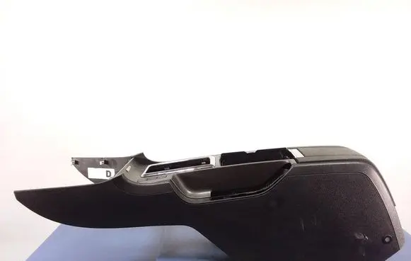 Ford Mustang V Center console 