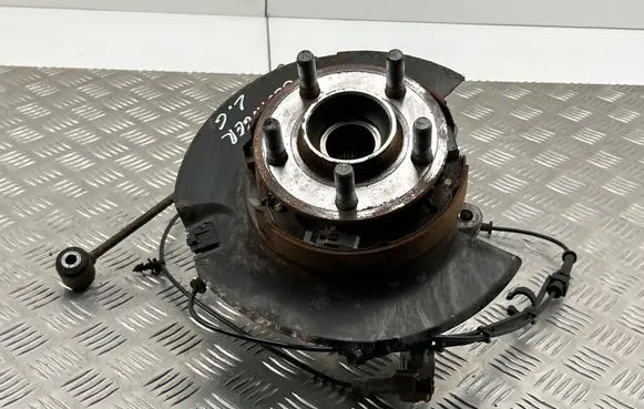 Dodge Charger Rear wheel hub spindle/knuckle 68070761AA