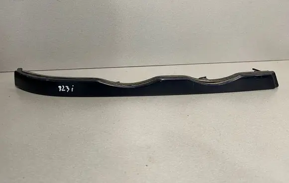 BMW 3 E46 Under headlight/headlamp trim 8208482