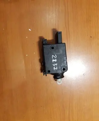 BMW 3 E36 Central locking motor 67111387609