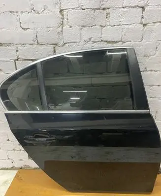 BMW 5 E60 E61 Rear door