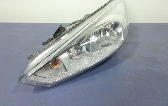 Ford Focus ST Headlight/headlamp F1EB-13W030-AEB