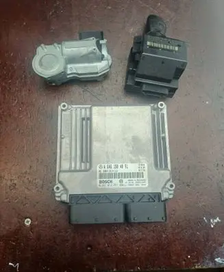 Mercedes-Benz C W203 Engine control unit/module A6461504091 1039S11605 0281012451