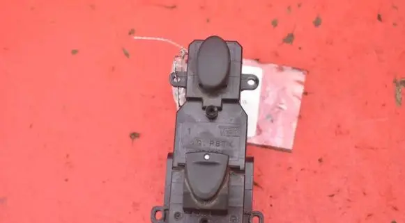 Honda Civic IX Electric window control switch M31534